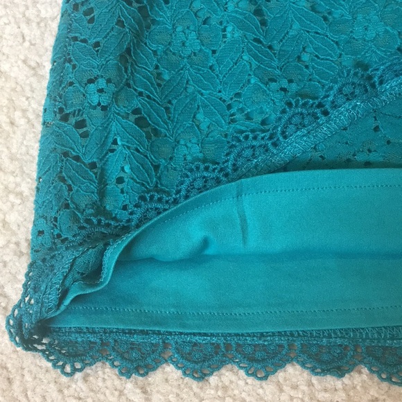 Teal lace mini skirt - Size S - Picture 4 of 4